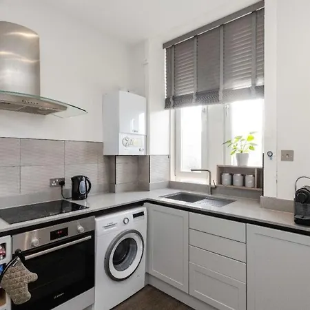 Beautiful Flat Close To City Centre Edimburgo Exterior foto